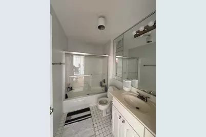 111 W Maple Street #1508, Chicago, IL 60610 - Photo 8