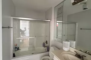 111 W Maple St, Chicago, IL 60610 - Photo 8