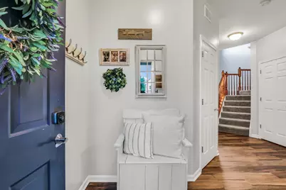 79 Pimlico Court, Grayslake, IL 60030 - Photo 2