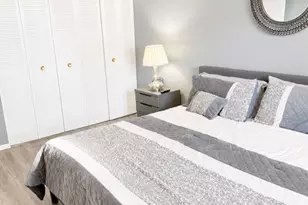 1475 Rebecca Dr, Hoffman Estates, IL 60169 - Photo 4