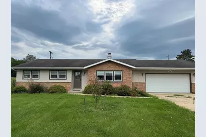 527 Timber Hills Drive, Freeport, IL 61032 - Photo 1