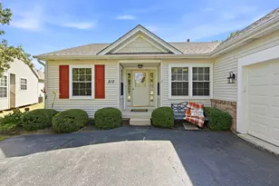 210 Stillwater Ct, Oswego, IL 60543 - Photo 2