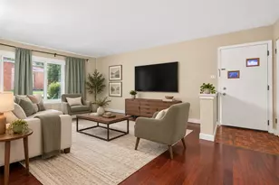 2130 W Highland Ave, Chicago, IL 60659 - Photo 2