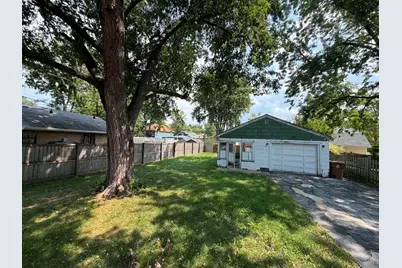 9243 Lynwood Drive, Oak Lawn, IL 60453 - Photo 16