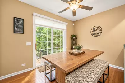 227 Wimbledon Place, Bloomingdale, IL 60108 - Photo 6