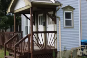 764 E New York St, Aurora, IL 60505 - Photo 2