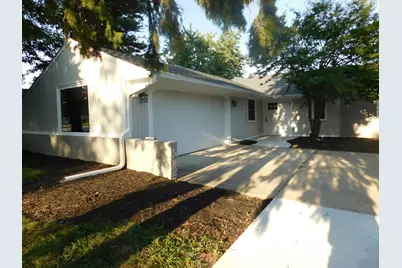 212 N Pinecrest Road, Bolingbrook, IL 60440 - Photo 2