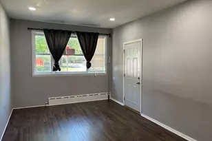 3053 N Elbridge Ave, Chicago, IL 60618 - Photo 2