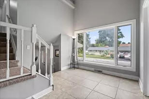 27W501 Williams St, Winfield, IL 60190 - Photo 10