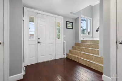 27W501 Williams Street, Winfield, IL 60190 - Photo 8