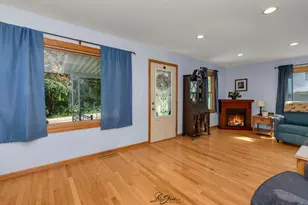 143 N Jefferson St, Lockport, IL 60441 - Photo 6