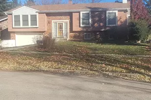 342 W Jervey Ln, Bartlett, IL 60103 - Photo 1