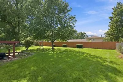 652 Sussex Lane, Crystal Lake, IL 60014 - Photo 18