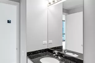 210 S Desplaines St, Chicago, IL 60661 - Photo 26