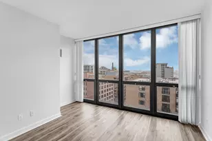 210 S Desplaines St, Chicago, IL 60661 - Photo 22