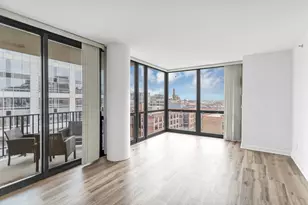 210 S Desplaines St, Chicago, IL 60661 - Photo 2