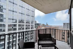 210 S Desplaines St, Chicago, IL 60661 - Photo 10
