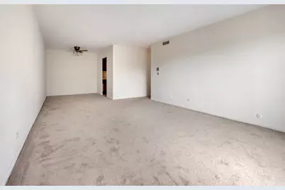 840 Wellington Avenue #218, Elk Grove Village, IL 60007 - Photo 4