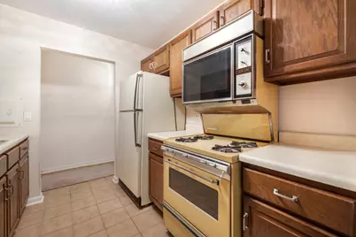 840 Wellington Avenue #218, Elk Grove Village, IL 60007 - Photo 8