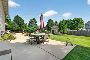 312 Badger Ct, Oswego, IL 60543 - Photo 44