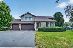 312 Badger Ct, Oswego, IL 60543 - Photo 1