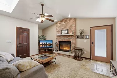 340 Mohawk Drive, Bourbonnais, IL 60914 - Photo 2