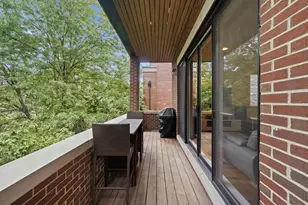 639 W Briar Pl, Chicago, IL 60657 - Photo 18