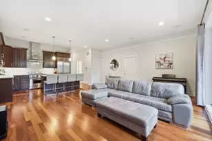 639 W Briar Pl, Chicago, IL 60657 - Photo 8