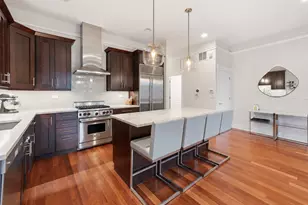 639 W Briar Pl, Chicago, IL 60657 - Photo 4