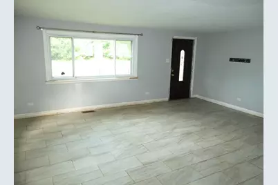 14045 S Claire Boulevard, Robbins, IL 60472 - Photo 4