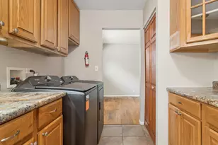 1525 N Patton Ave, Arlington Heights, IL 60004 - Photo 8