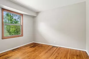 1525 N Patton Ave, Arlington Heights, IL 60004 - Photo 10