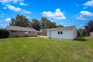 10830 Hastings St, Westchester, IL 60154 - Photo 26