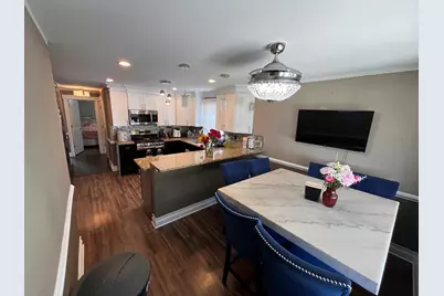638 Paxton Avenue, Calumet City, IL 60409 - Photo 2