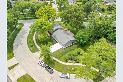 590 Durham Court, Hoffman Estates, IL 60169 - Photo 2