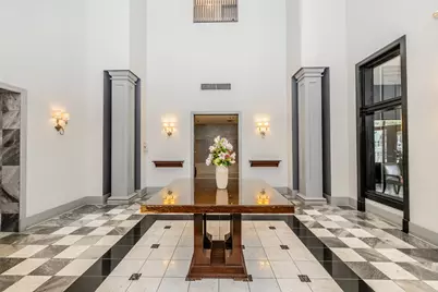 70 W Huron Street #802, Chicago, IL 60654 - Photo 8