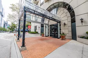 70 W Huron St, Chicago, IL 60654 - Photo 4