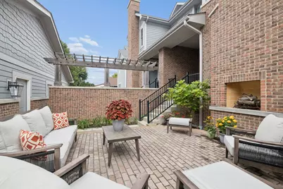 817 N Center Street, Naperville, IL 60563 - Photo 22