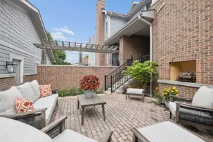 817 N Center St, Naperville, IL 60563 - Photo 22