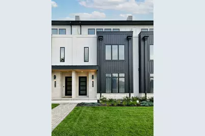 256 Addison Avenue N, Elmhurst, IL 60126 - Photo 1