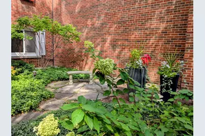 800 Washington Boulevard #305, Oak Park, IL 60302 - Photo 2