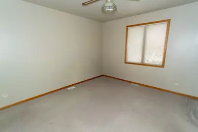 902 Somerset Drive, Carol Stream, IL 60188 - Photo 8