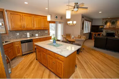 902 Somerset Drive, Carol Stream, IL 60188 - Photo 10