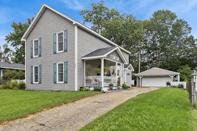 827 Salem Lane, Carpentersville, IL 60110 - Photo 2
