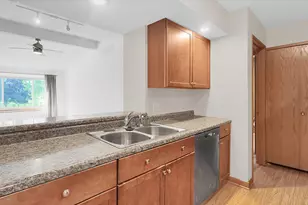 403 Clearwater Dr, Champaign, IL 61822 - Photo 14