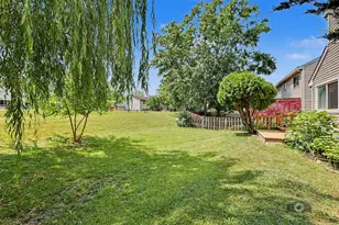 1841 Grosse Pointe Cir, Hanover Park, IL 60133 - Photo 24