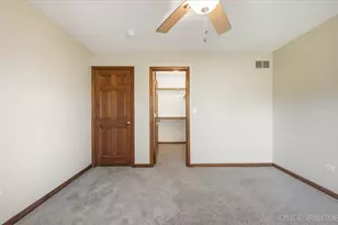 412 Deerfield Dr, Oswego, IL 60543 - Photo 22