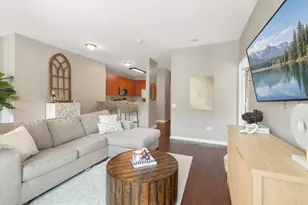 757 N Orleans St, Chicago, IL 60654 - Photo 4