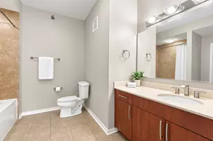757 N Orleans St, Chicago, IL 60654 - Photo 10