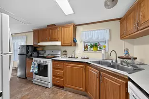 819 S 9th St, Dekalb, IL 60115 - Photo 6